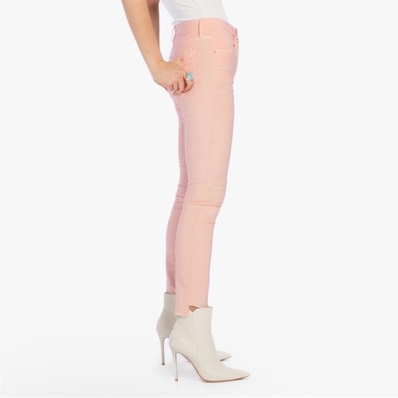 Mother The Looker Ankle Step Fray in So Far Gone (Pink) - Picture 2 of 9